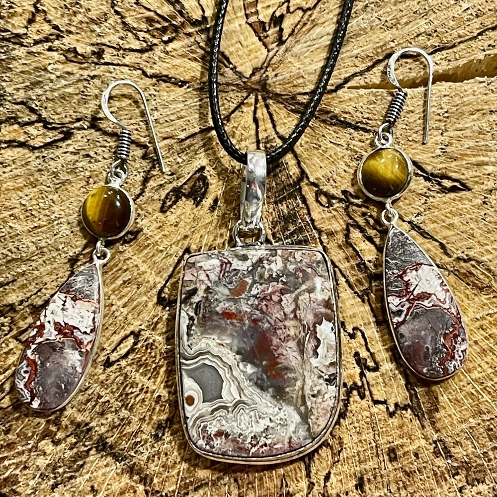 Mexican Laguna Lace Agate Pendant & Earrings Set